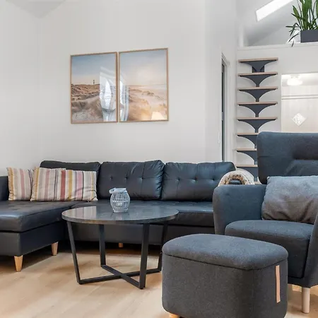 Algut - 80m From The Sea By Interhome *